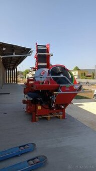 Triomat, poloautomatický cirkulár Nová poloautomatická píla