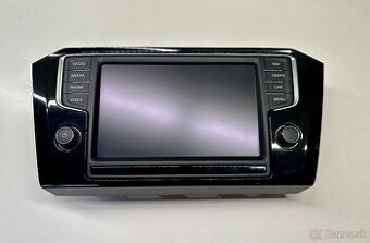 Autoradio / Display 8'' palců Passat B8