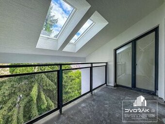 Byty na Hornej  - Podkrovný 3-izbový byt v centre Banskej By
