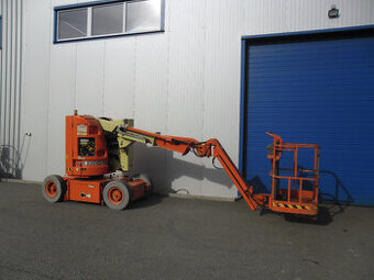 Kĺbová pracovná plošina JLG E300AJP