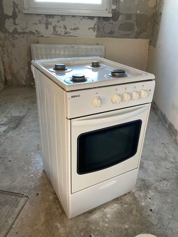 Predám plynový sporák