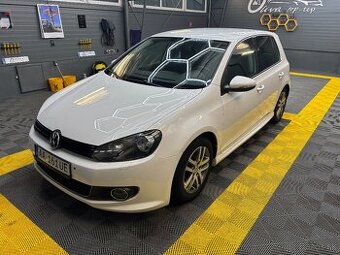 VW Golf 1.6 TDi, manuál