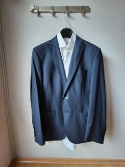 Ozeta krásny modrý oblek 1x nosený