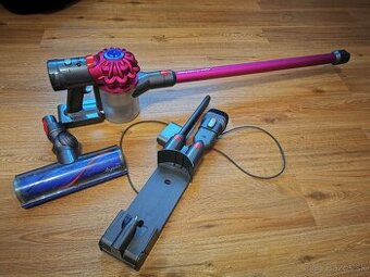 Dyson V7 - 1