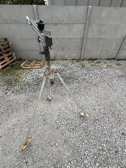 Trojnohý zavlažovací stojan - 1