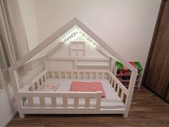 detska domcekova postel