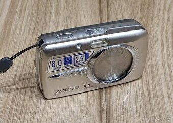 Olympus digital 600