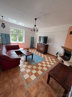 Predám luxusný veľkometrážny 2izb.byt v centre ZV