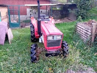 Malotraktor YANMAR 20 koní