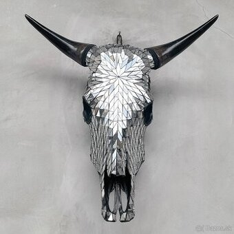 Zrkadlovou mozaikou zdobená lebka býka - Bos Taurus 54x54cm