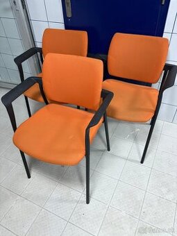 Stolicka oranzova latkova