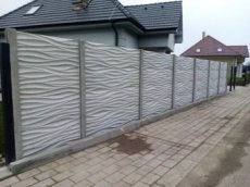 Betónový plot 23 € bm- výroba, montáž aj farbenie