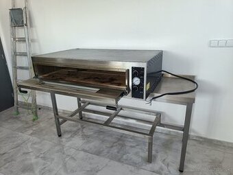 Pec na pizzu, nerezový stôl - 1