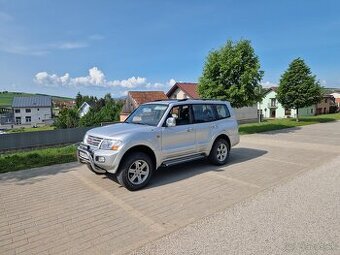 Mitsubishi pajero 2.5