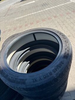 Continental 245/45R20