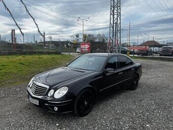 Predám Mercedes e350