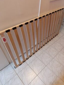 Rošt 90x200 ako nový