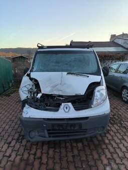 Renault Trafic 6 miest havarované