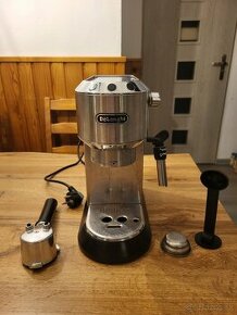 DeLonghi - pákový kávovar