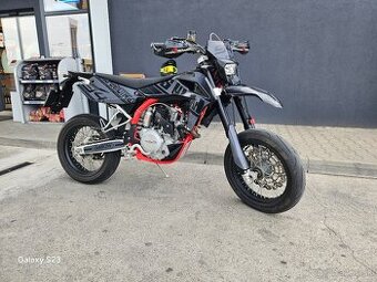 Supermoto