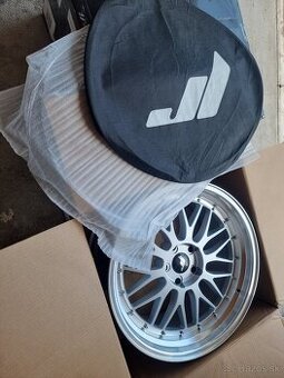 Japan racing Jr23 R20 10.5J ET30 5x120