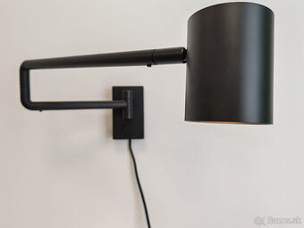 Závesná lampa na stenu