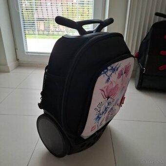 Školská taška Nikidom Roller UP Aquarella 19 l
