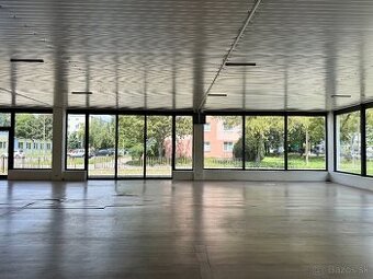 OBCHODNÉ A KANCELÁRSKE PRIESTORY NA PRENÁJOM, PRIEVIDZA
