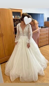 Svadobné šaty + spodnica s kruhom