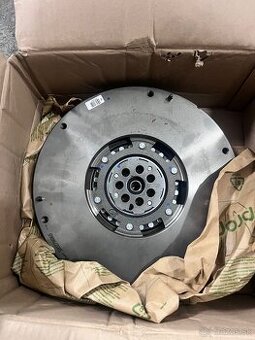 Zotrvacnik Iveco daily 2,3