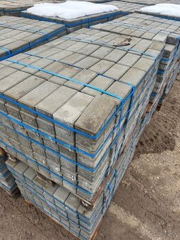 Zámková dlažba plotové tvárnice svah Elko