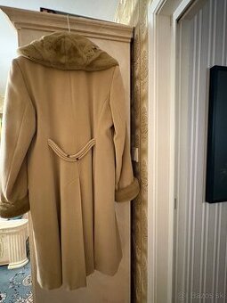 predám dámsky kabát