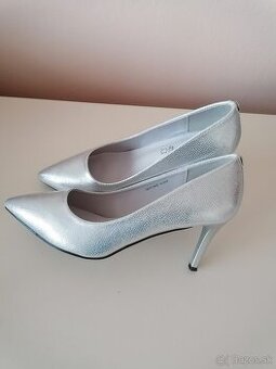 Strieborné lodičky 38