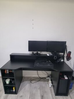 Predám Moderný gaming stôl