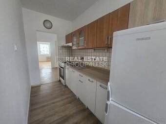 PRENÁJOM: 2 IZBOVÝ BYT S BALKÓNOM - PÚCHOV