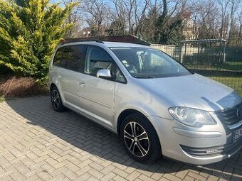 Predám VW Touran 1.6 benzin