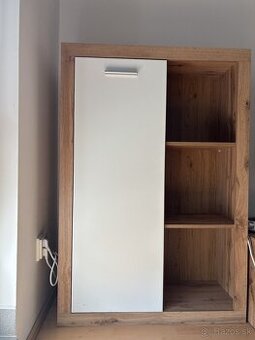 Skrinka / komoda – dub + biela, moderný dizajn
