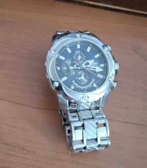 Narámkové hodinky Festina Limited Edition
