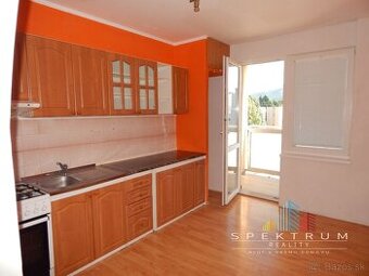 PREDANÉ-SPEKTRUM REALITY- Na Predaj 3-izbový byt, 70 m2, Han