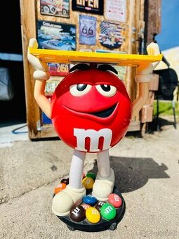 M&Ms velky panak, stolik