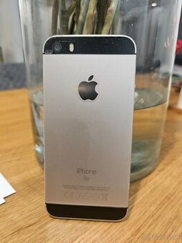 iPhone SE 2016