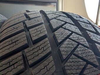235/45R18 Vredestein Zimné