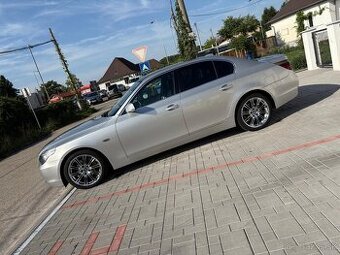 BMW 525i e60 -141kw, r.v. 2004 + nové zimné prezutie