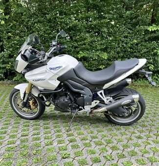 Triumph- Tiger 1050