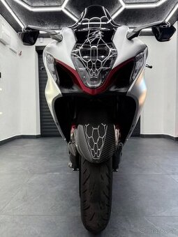 SUZUKI GSXR1300 HAYABUSA