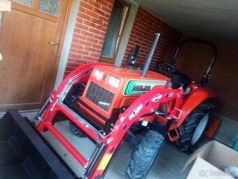 Traktor , malotraktor Hinomoto N209