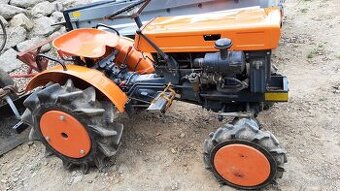 Traktor Kubota B6000