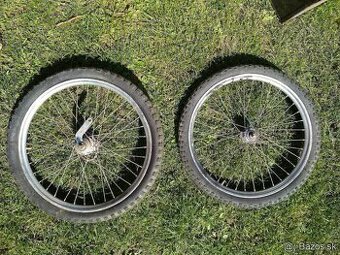 Kolesa na maly bicykel