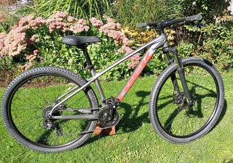Predám horský bicykel TREK veľkosť M