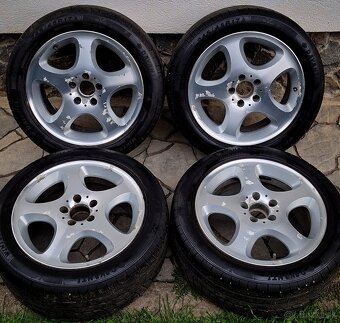 • Sada diskov na zimných pneu Mercedes-Benz •